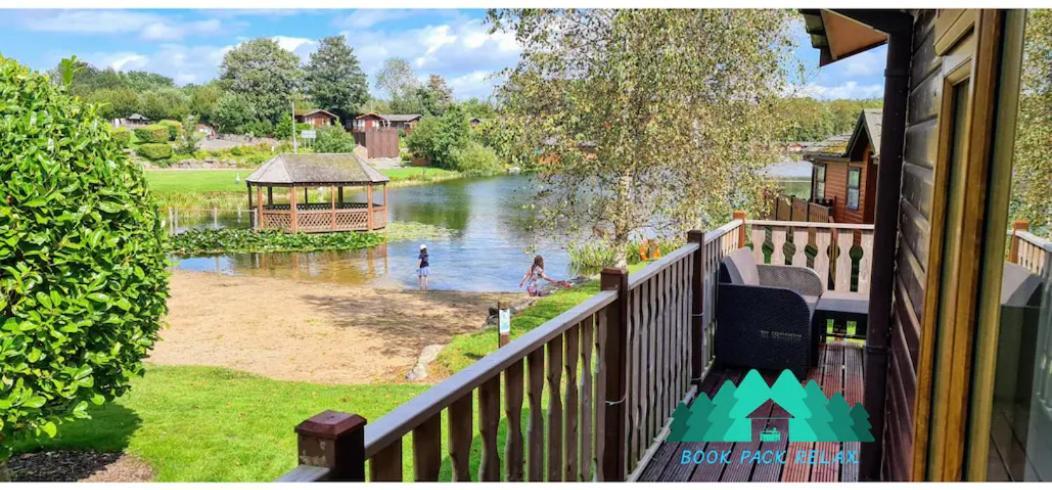 4 Bed Luxury Lodge With Hot Tub Near Lake District Warton  外观 照片