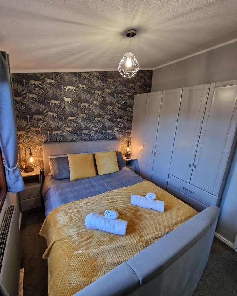 4 Bed Luxury Lodge With Hot Tub Near Lake District Warton  外观 照片